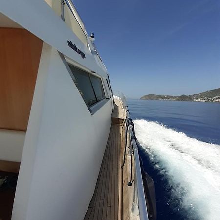 Готель Boat And Breakfast Fiumicino - Roma Остія-Антика Екстер'єр фото