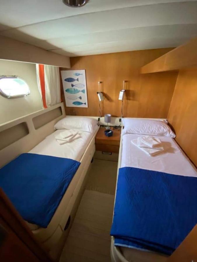 Готель Boat And Breakfast Fiumicino - Roma Остія-Антика Екстер'єр фото